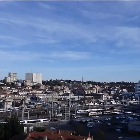 Ubytování v soukromí & Table D'hote A 5 Min De La Gare Matabiau *